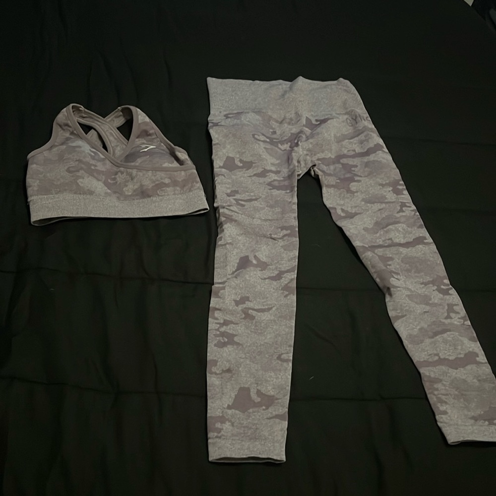 GYM SHARK PURPLE CAMO LEGGING SND BRA SET